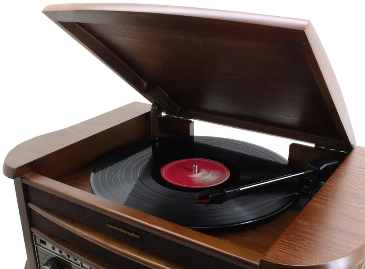 Soundmaster Retro Stereo m/ Platespiller, DAB+, CD og Kassettspiller - Soundmaster NR565DAB