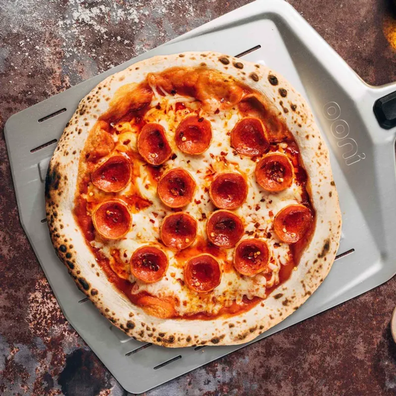 Ooni perforert pizzaspade 35 cm - 14