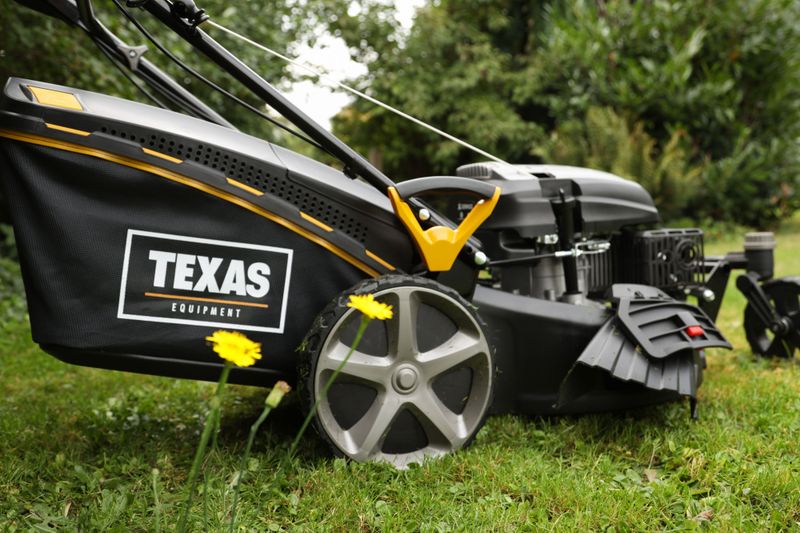 Kraftig Bensindrevet gressklipper 51 cm Zero Turn 196cc med 4 girhastigheter – Texas ZT 514TR/W