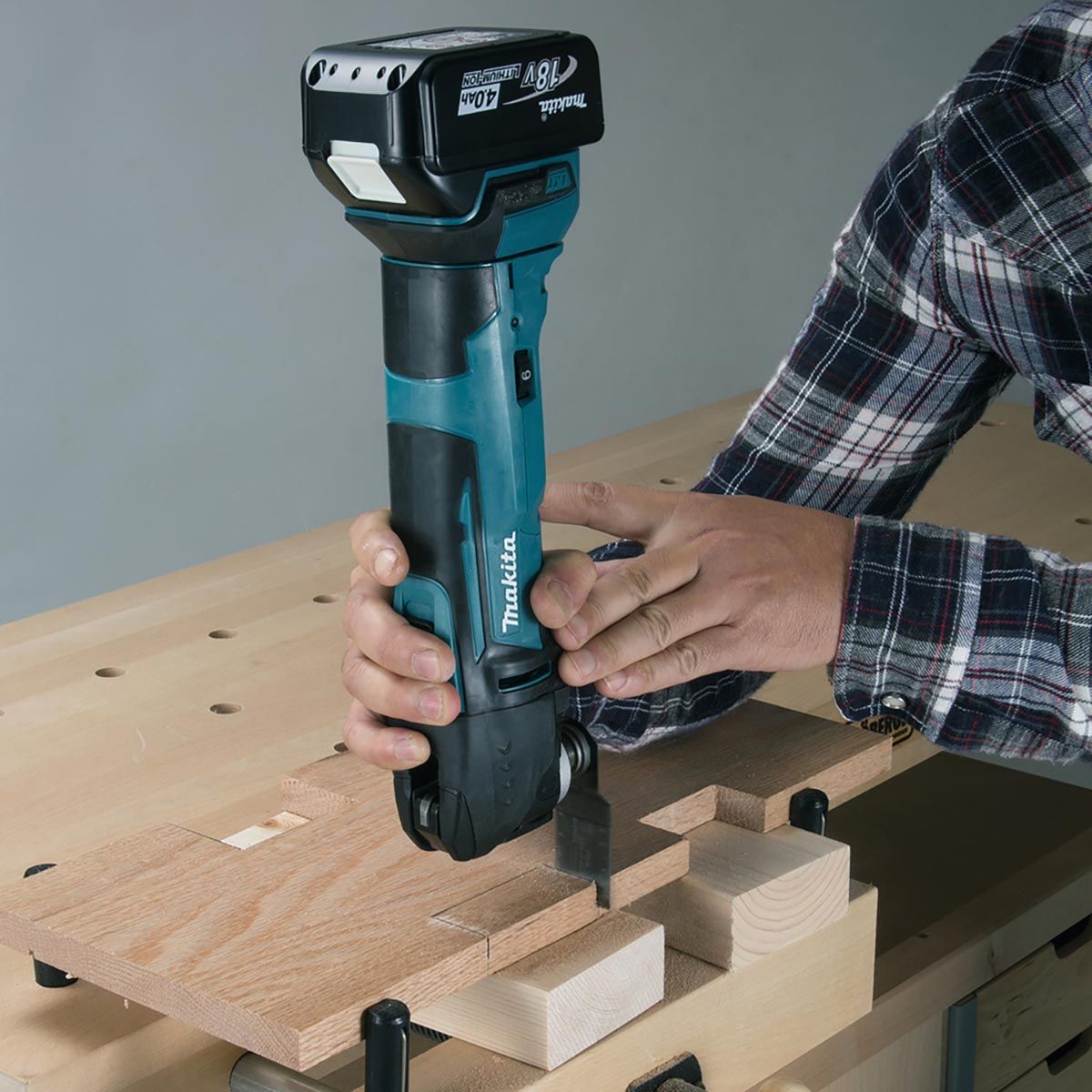 Makita Multiverktøy 18V LXT ® DTM51ZJX1