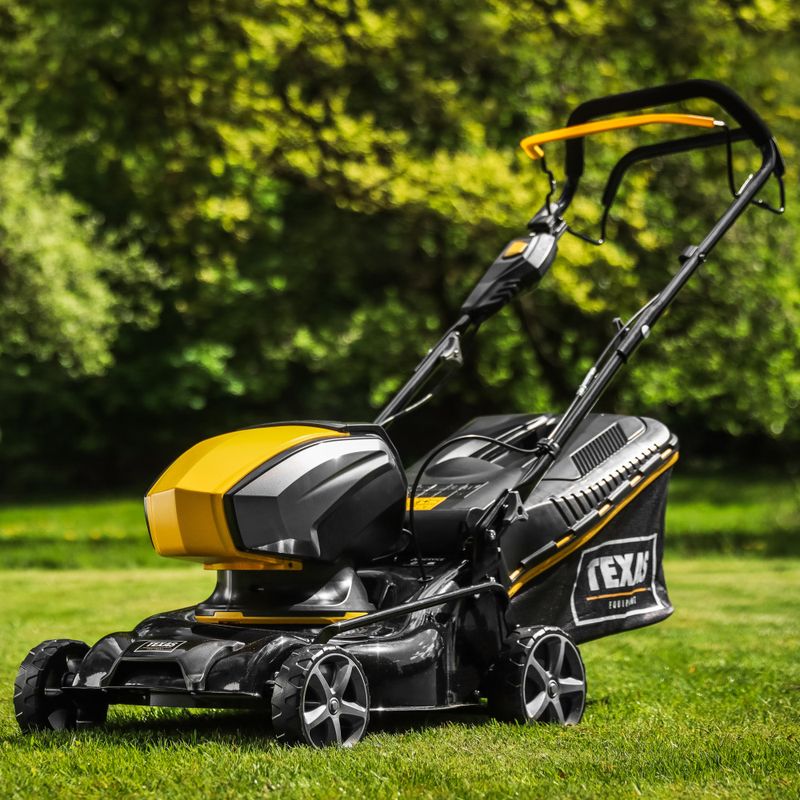 Batteridrevet gressklipper 42 cm selvgående inkl. batteri/lader – Texas Razor 4220TR-Li