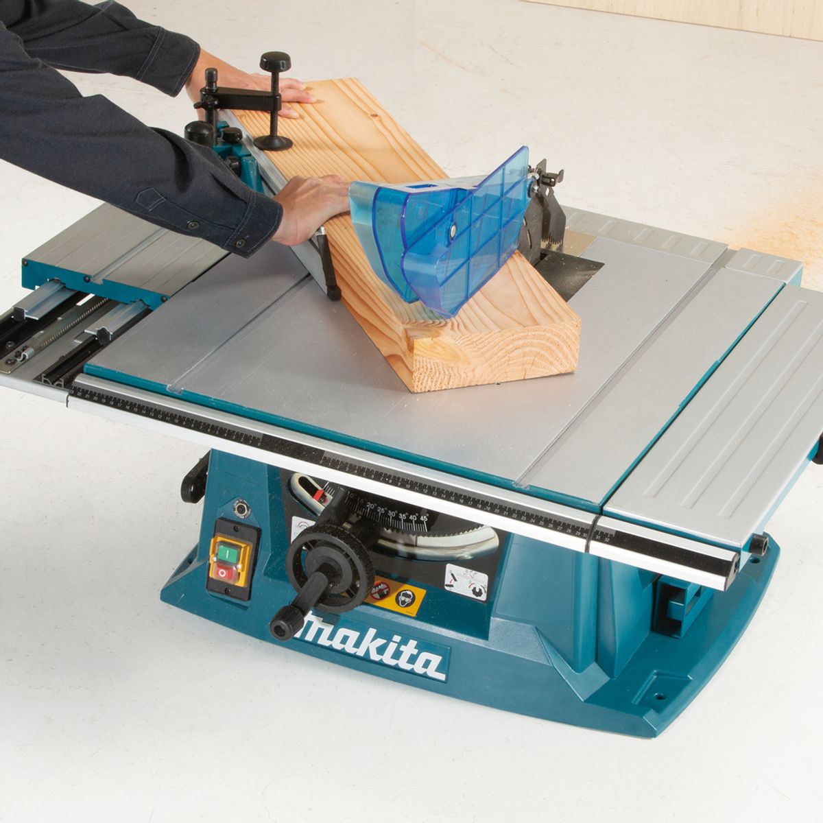 Makita Bordsag 1500W 260mm MLT100N